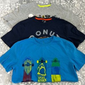 Bundle of 3 GAP shirts
